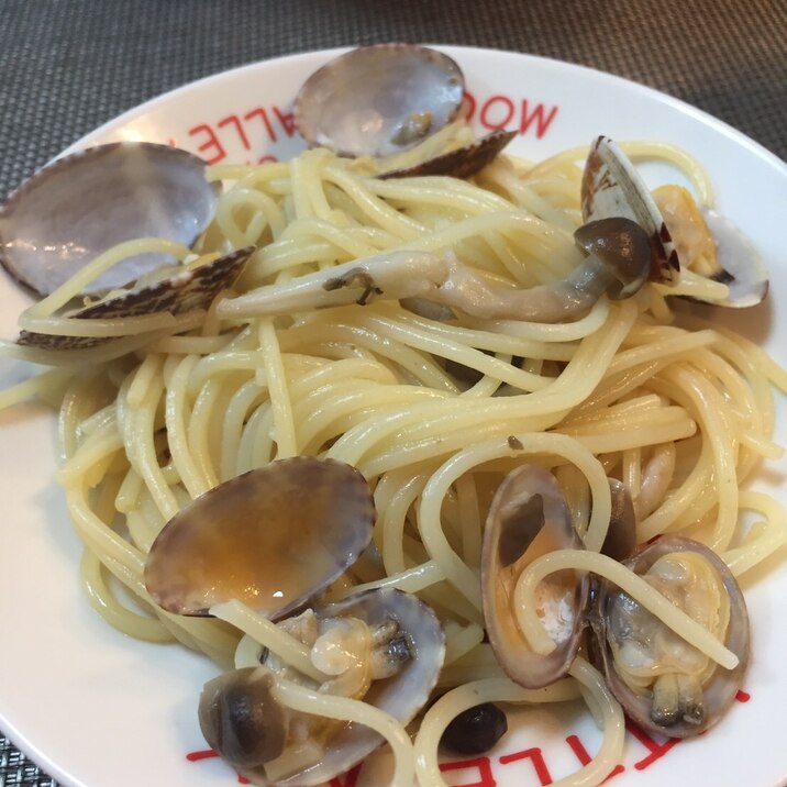 アサリとシメジのパスタ